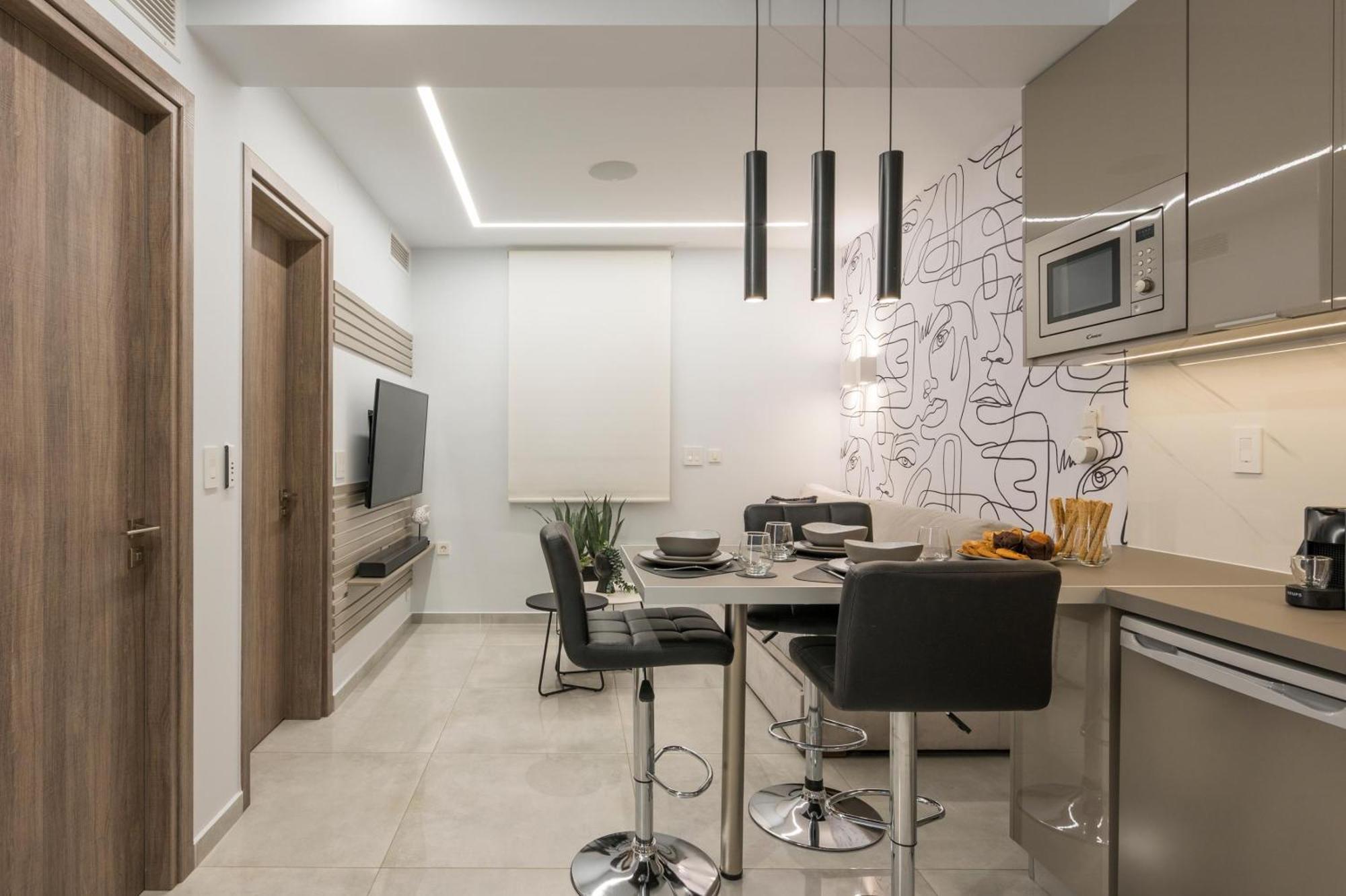 Π Suite Project: Smart Bnb Chania  Luaran gambar