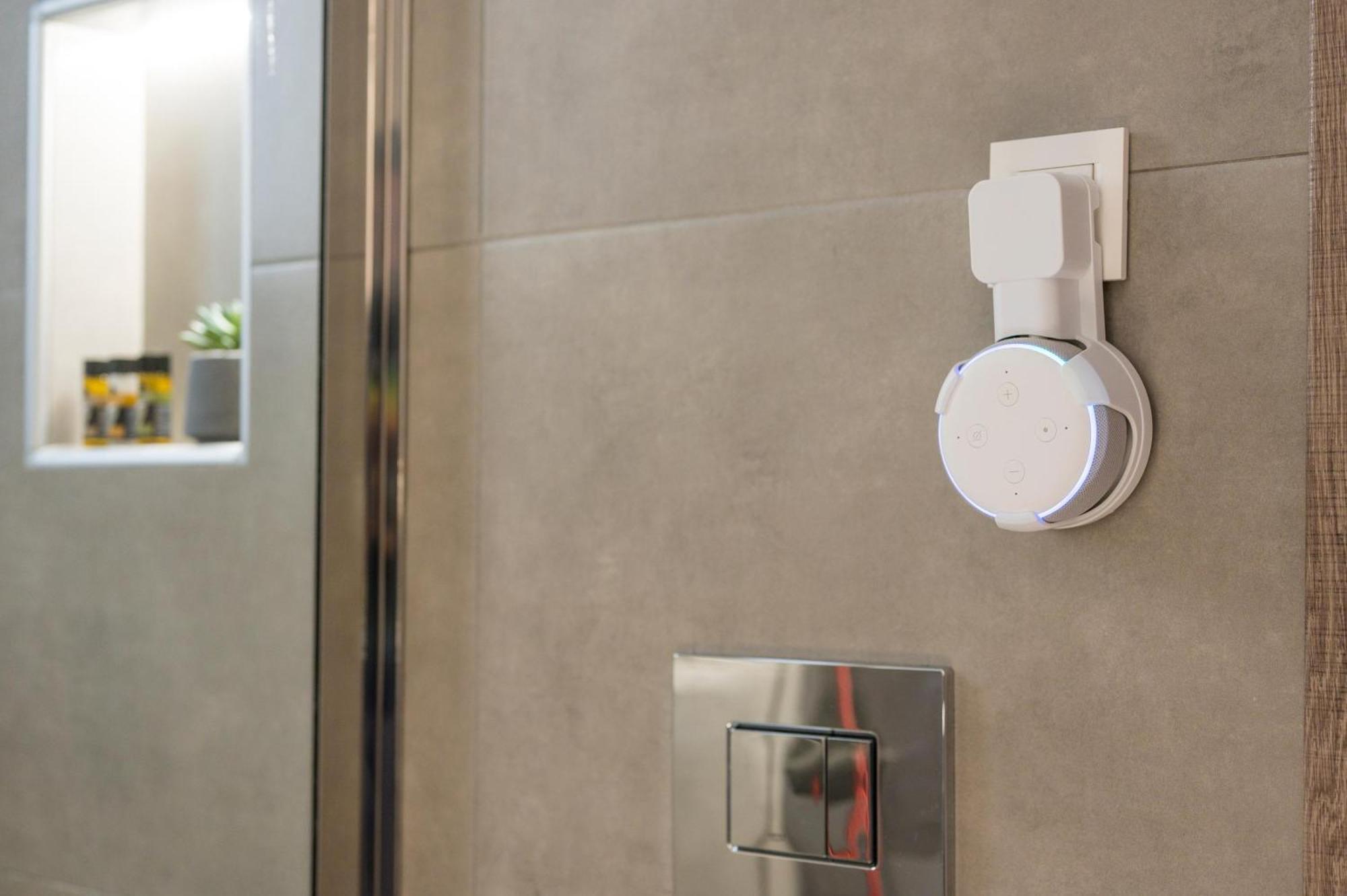 Π Suite Project: Smart Bnb Chania  Luaran gambar