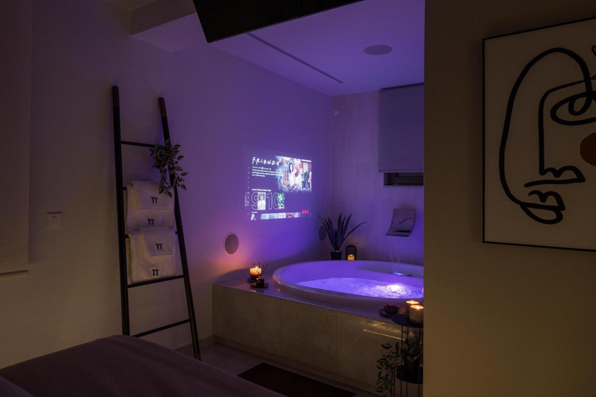 Π Suite Project: Smart Bnb Chania  Luaran gambar