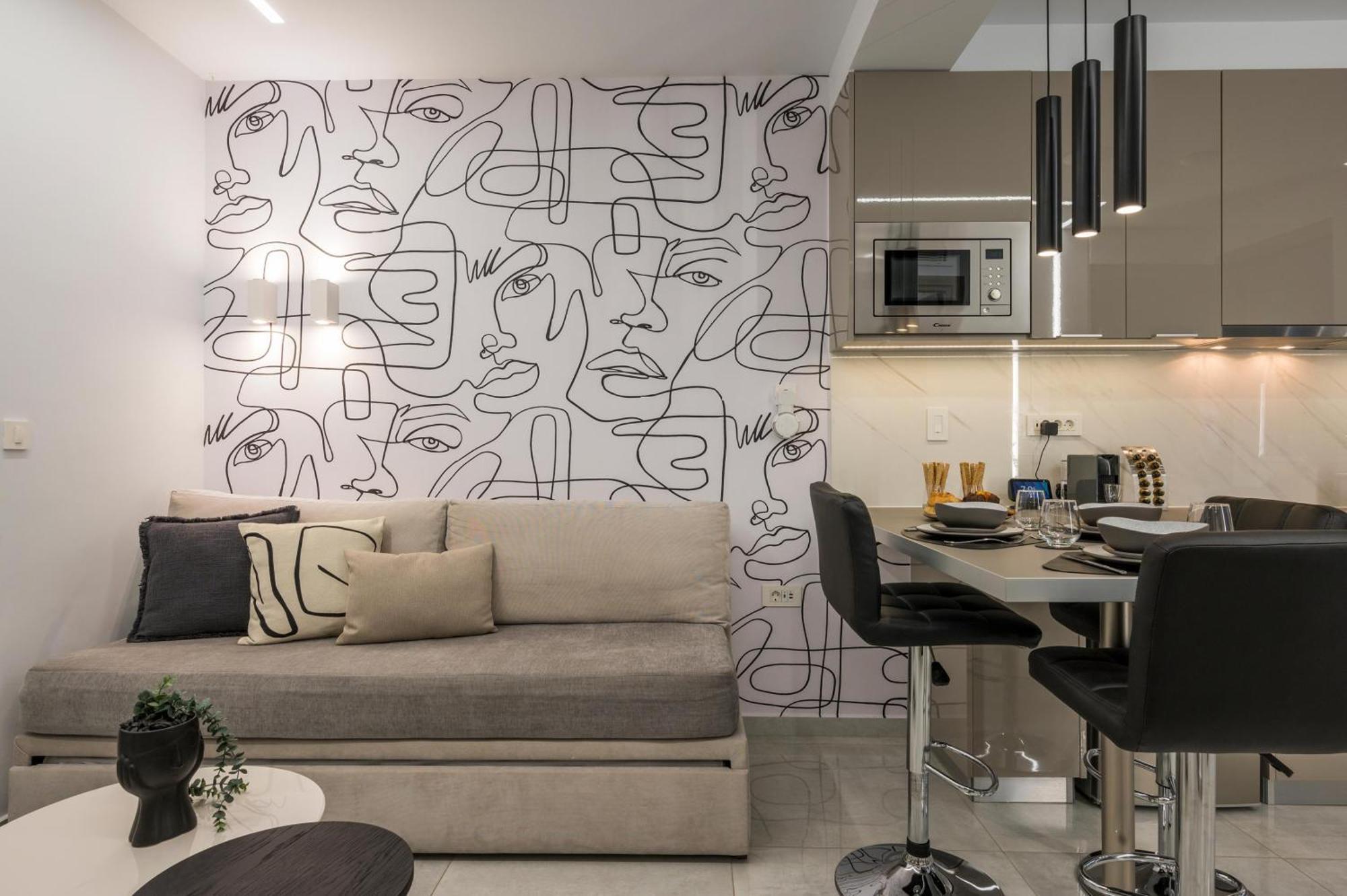 Π Suite Project: Smart Bnb Chania  Luaran gambar