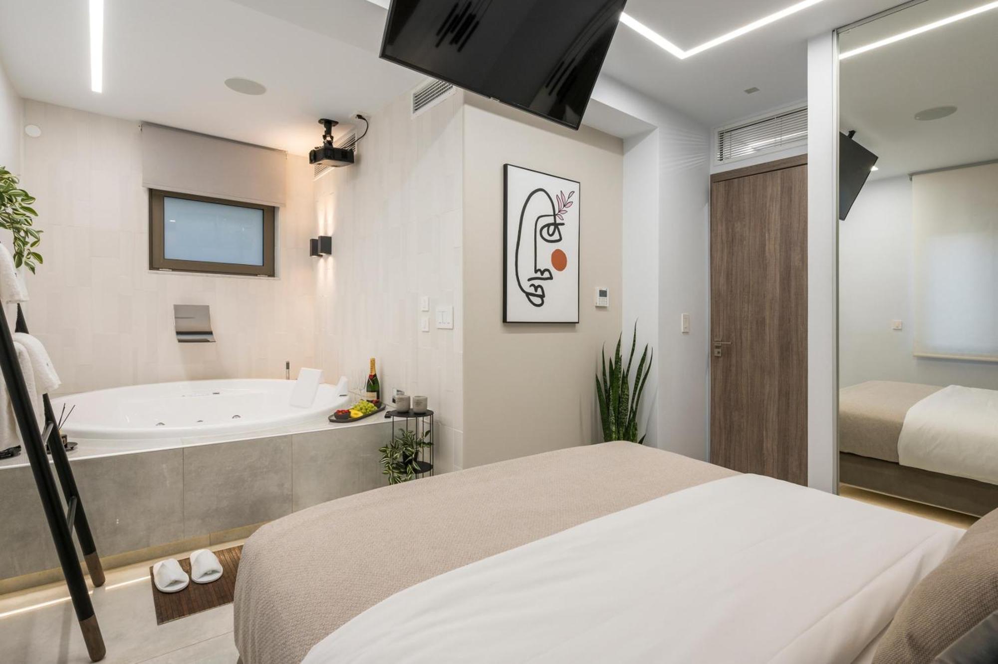 Π Suite Project: Smart Bnb Chania  Luaran gambar